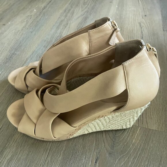 Cole Haan Air BEIGE Leather Strappy Wedge Sandal Cork Espadrille Platform 10B! - Picture 1 of 8